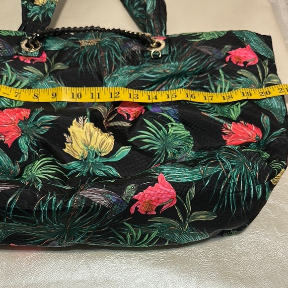 Victoria's Secret Black and Green Tote Bag with Tropical Design - Picture 5 of 9